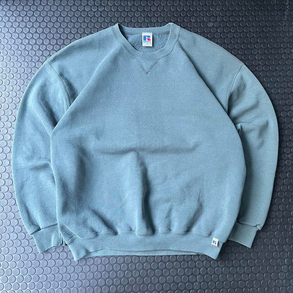 Vintage 90s Russell athletic essential blue crewneck cozy